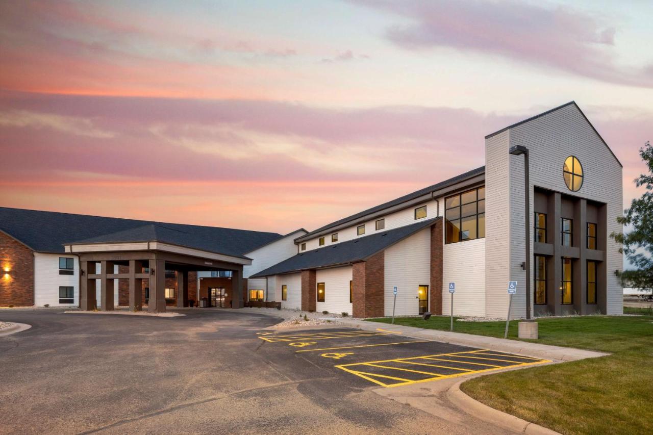 Best Western Watertown Inn & Suites Exterior foto