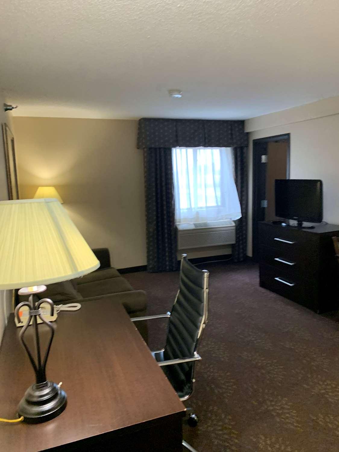 Best Western Watertown Inn & Suites Exterior foto