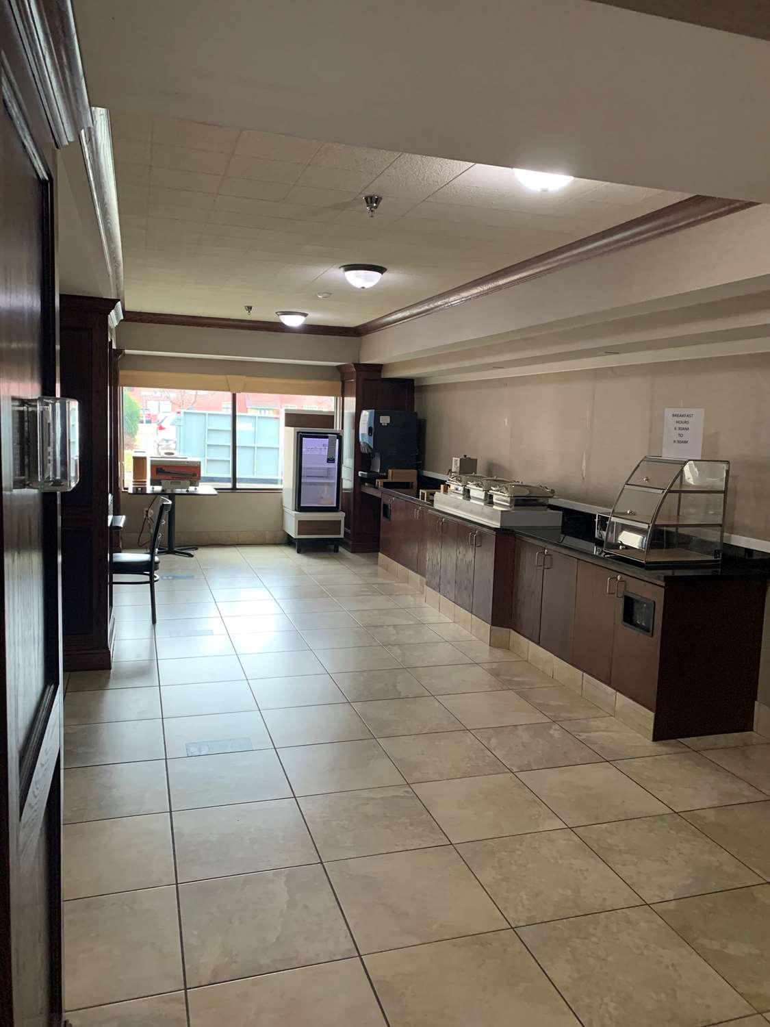 Best Western Watertown Inn & Suites Exterior foto